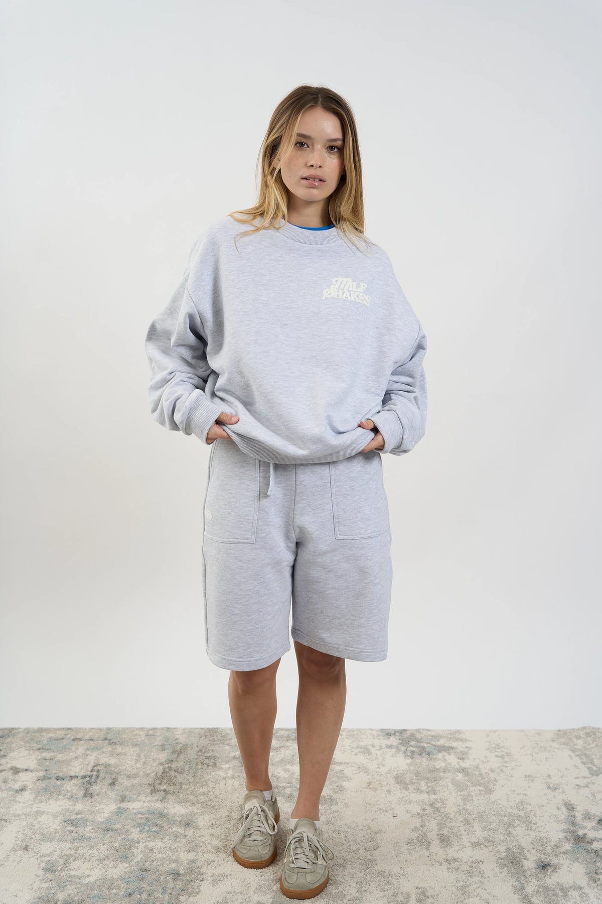 MS GREY CREWNECK