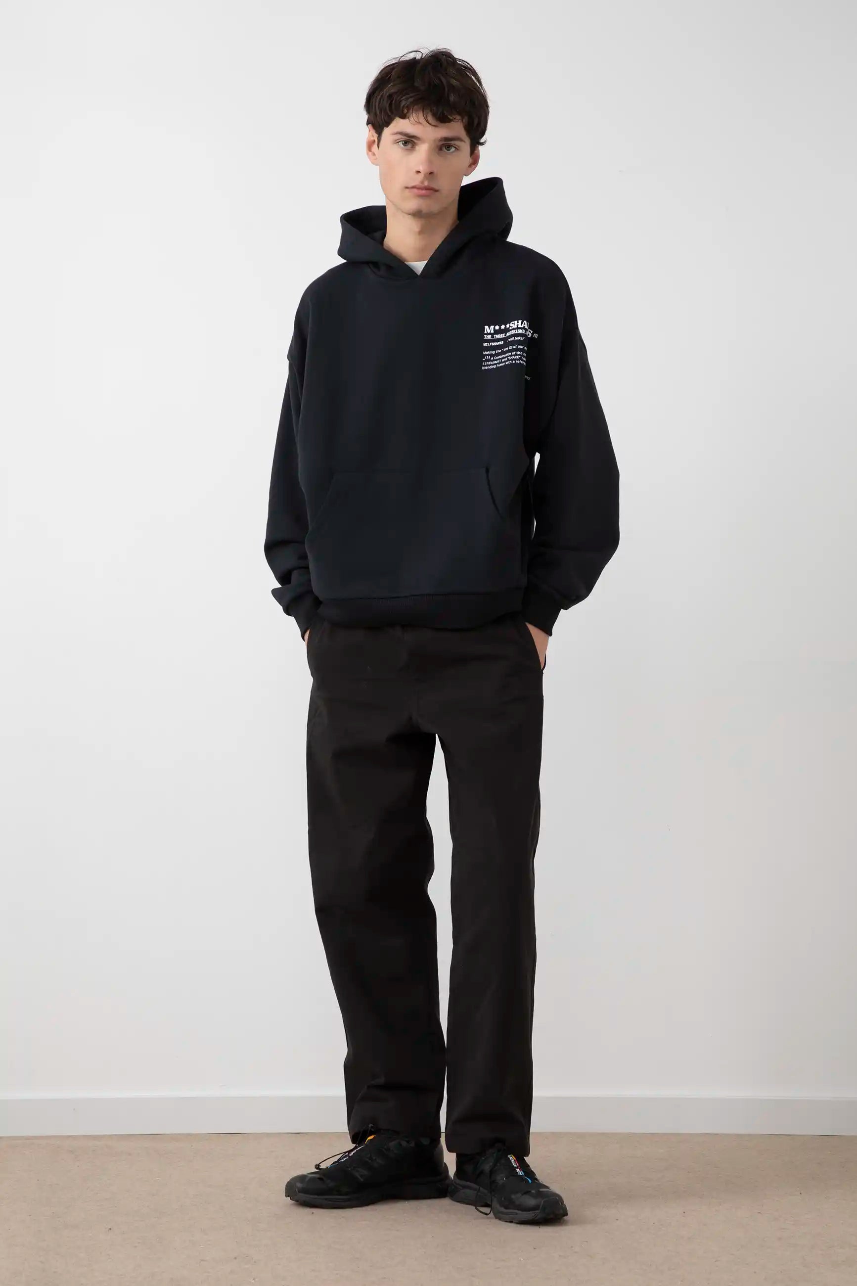 *** HOODIE BLACK